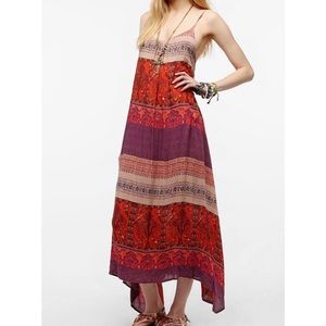 UO Ecote Printed Tie-Back Maxi Dress